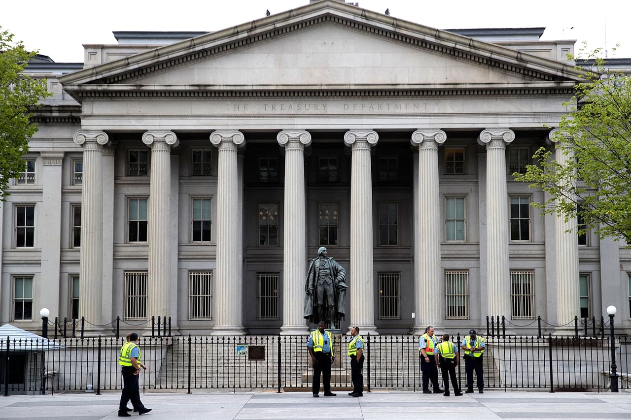 Con el despliegue de seguridad visto desde la mañana de este sábado, la policía buscaba frenar un posible choque entre las dos movilizaciones.