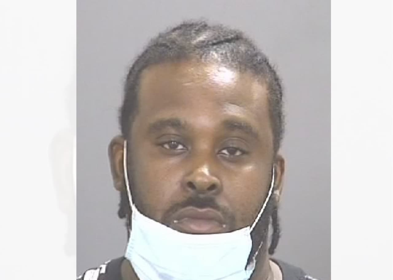 Investigan atropellamiento mortal de mujer embarazada donde conductor huyó de la escena