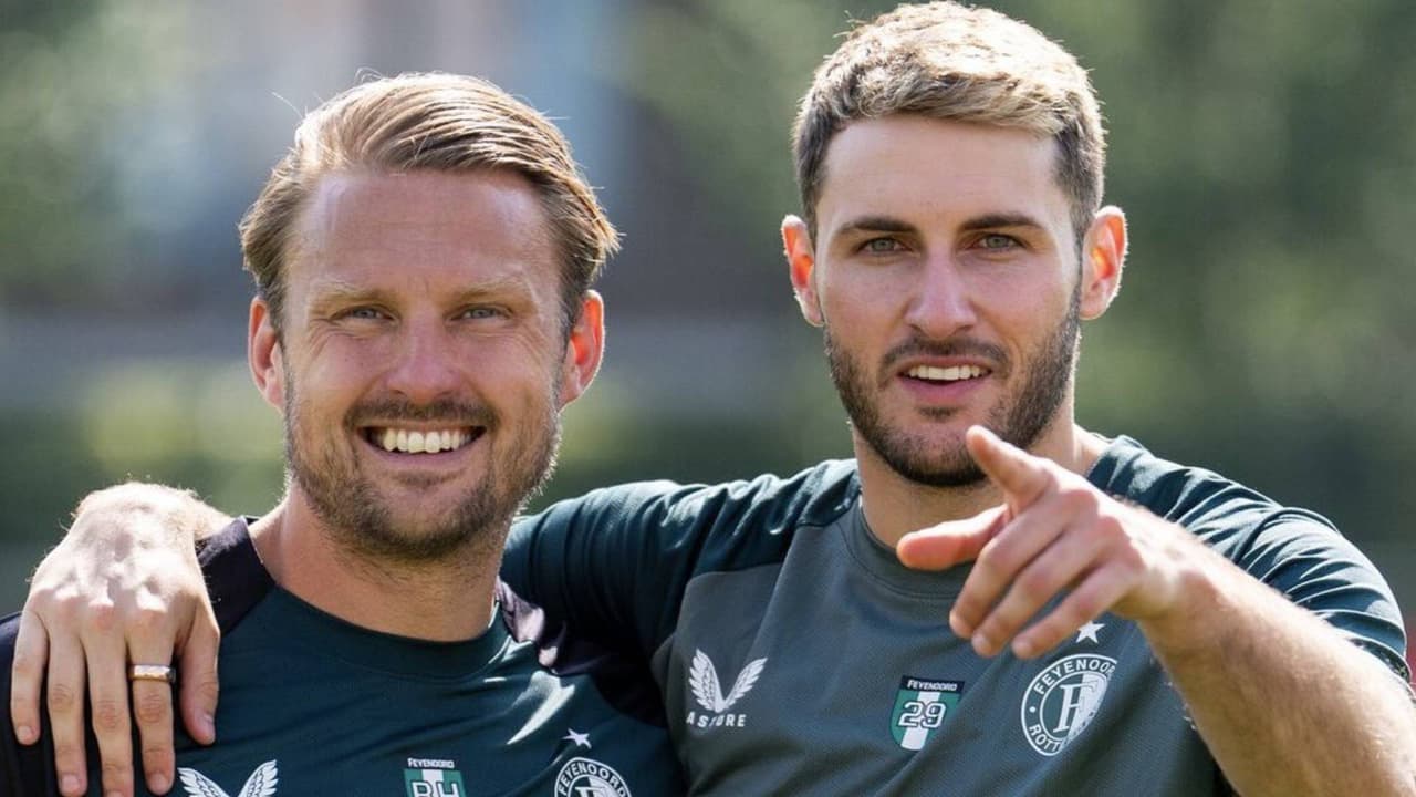 Santi Giménez regresa a los entrenamientos del Feyenoord