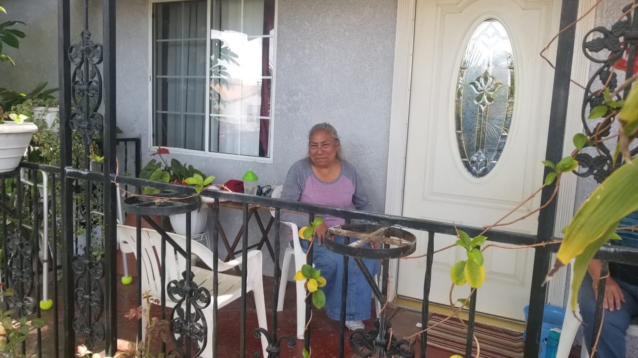 Su abuela, Soledad Sánchez es su única familia y está muy agradecida por el apoyo que reciben de la comunidad en su pueblo en Sinaloa.