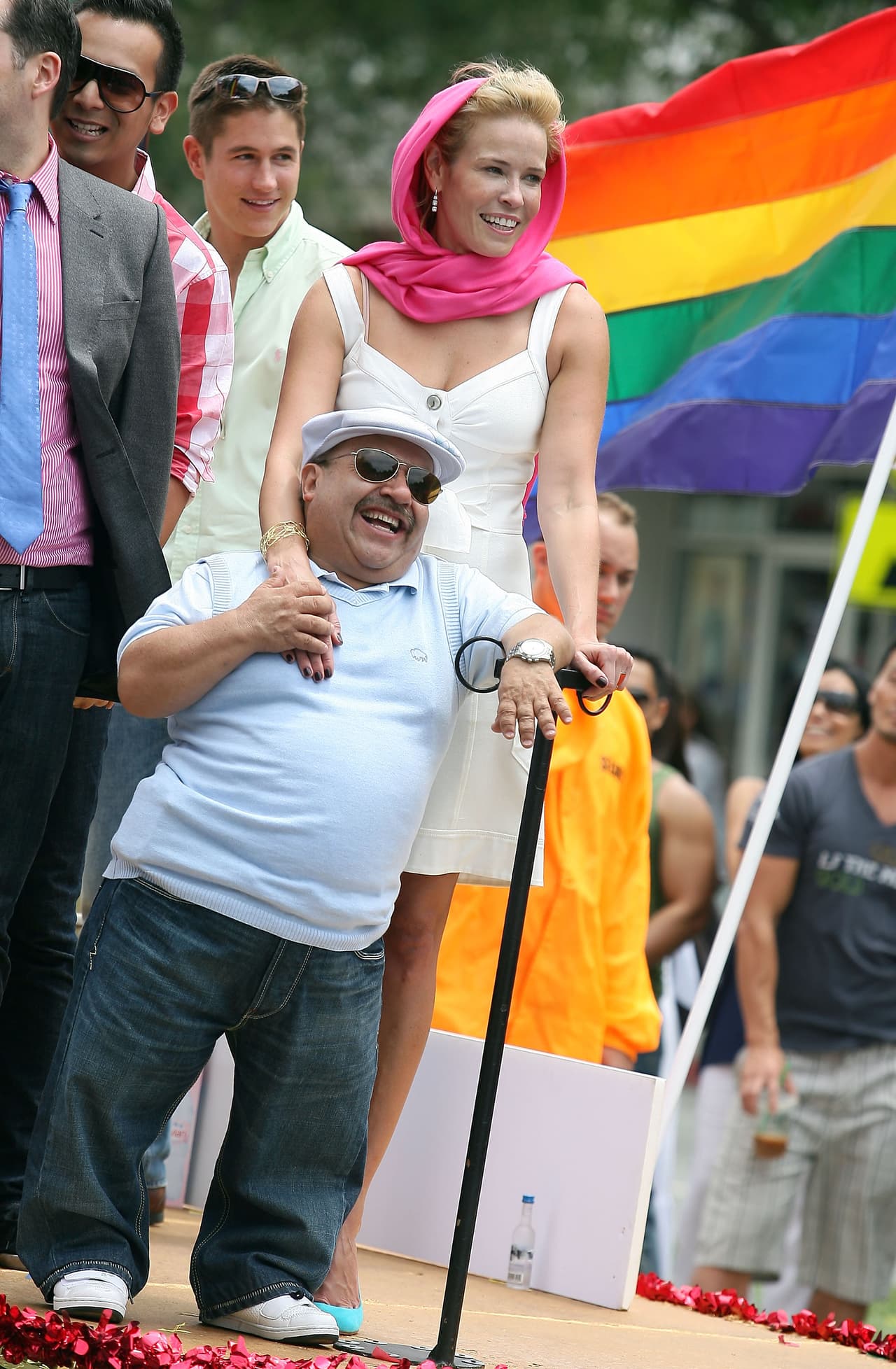 "
<b><a href="https://www.univision.com/entretenimiento/chismes/chelsea-handler-aborto-en-dos-ocasiones-con-16-anos" target="_blank">Nunca lo olvidaré</a></b> viniendo en Navidad con mi familia, un año en los Cayos de Florida y, cuando mi sobrina que tenía 5 ó 6 años en ese momento lo vio, corrió en la otra dirección diciendo que estaba asustada. Mi hermana y yo estábamos preocupadas y nos disculpamos con Chuy, quien nos dijo: 'Está bien, muchos niños pequeños se asustan cuando ven a los niños grandes que vienen en camino' 
<b><a href="https://www.univision.com/entretenimiento/chismes/jennifer-aniston-esta-locamente-enamorada-de-chelsea-handler" target="_blank">¡Te amo, Chuy!</a></b>", concluyó Chelsea Handler.