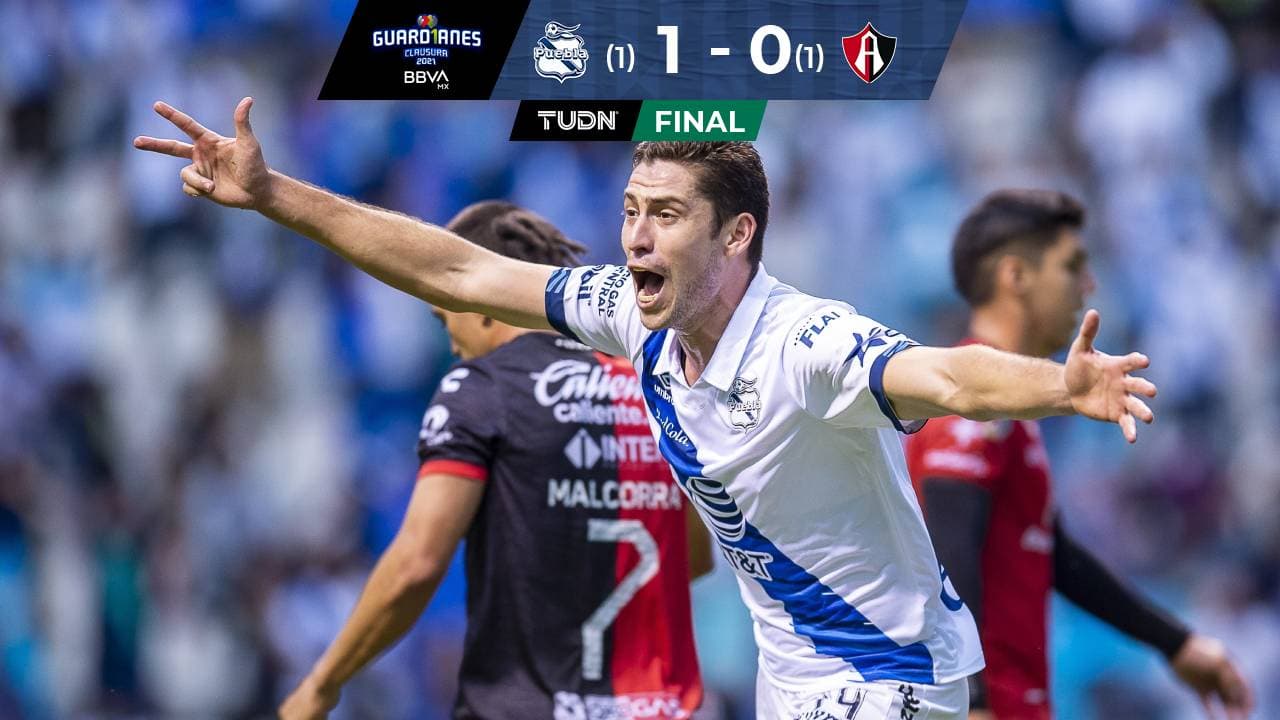 Santiago Ormeño celebró así el autogol del Atlas que le dio el pase a Semifinales al Puebla.
