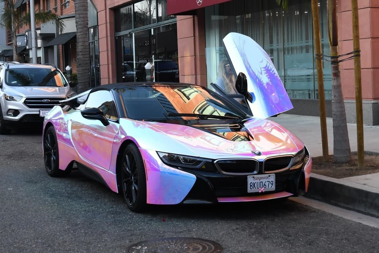 El interior del BMW i8 Roadster tiene equipamiento Accaro Amido/E-Copper.