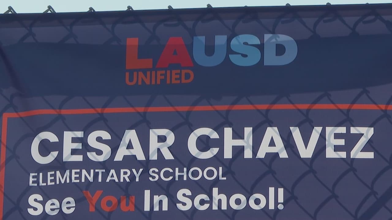 LAUSD elimina nombre de César Chávez tras denuncias de abuso sexual a Dolores Huerta