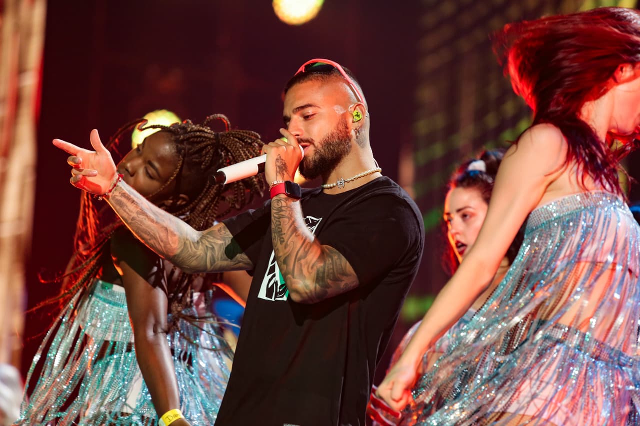 En este segundo ensayo, Maluma subió al escenario para cantar con Reykon el tema 'Latina'.