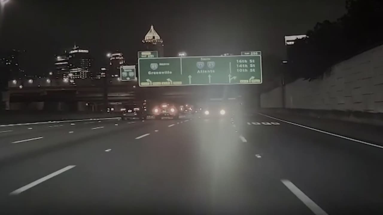 ¡Por poco! Conductor de Uber evita choque con auto en sentido contrario en la I-75