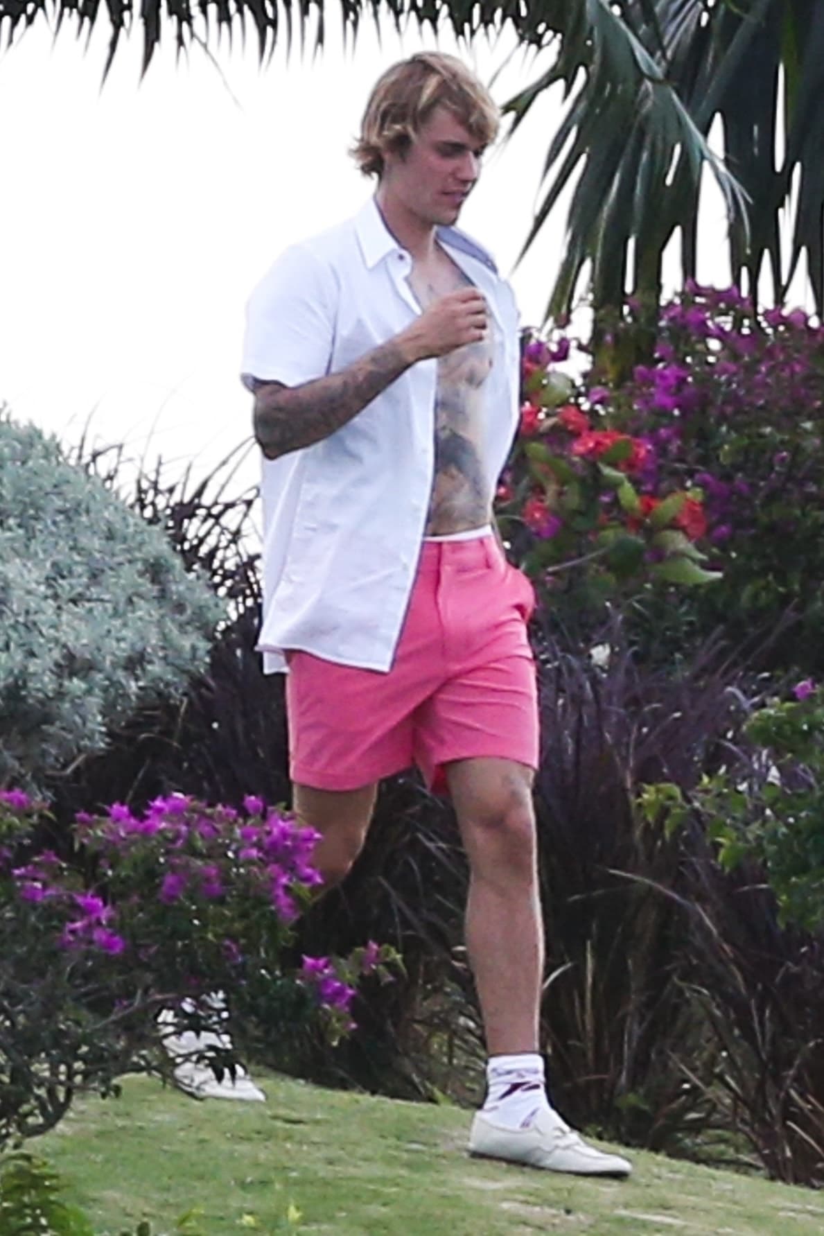 El miércoles, y justo a tiempo para el estudio bíblico, Justin y Selena regresaron a Los Ángeles.
<br>