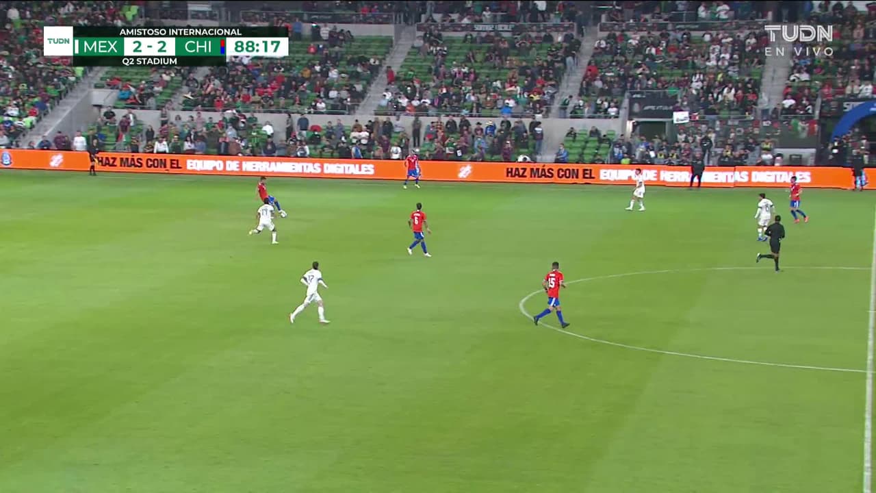 ¡TIRO ATAJADO! disparo por Marcelo Flores.