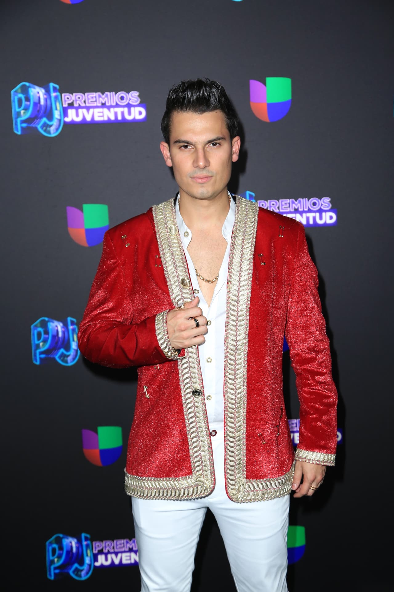 El cantante, por su parte, es reconocido por la larga relación de pareja que tuvo con Jessica Cediel, con quien duró seis años.