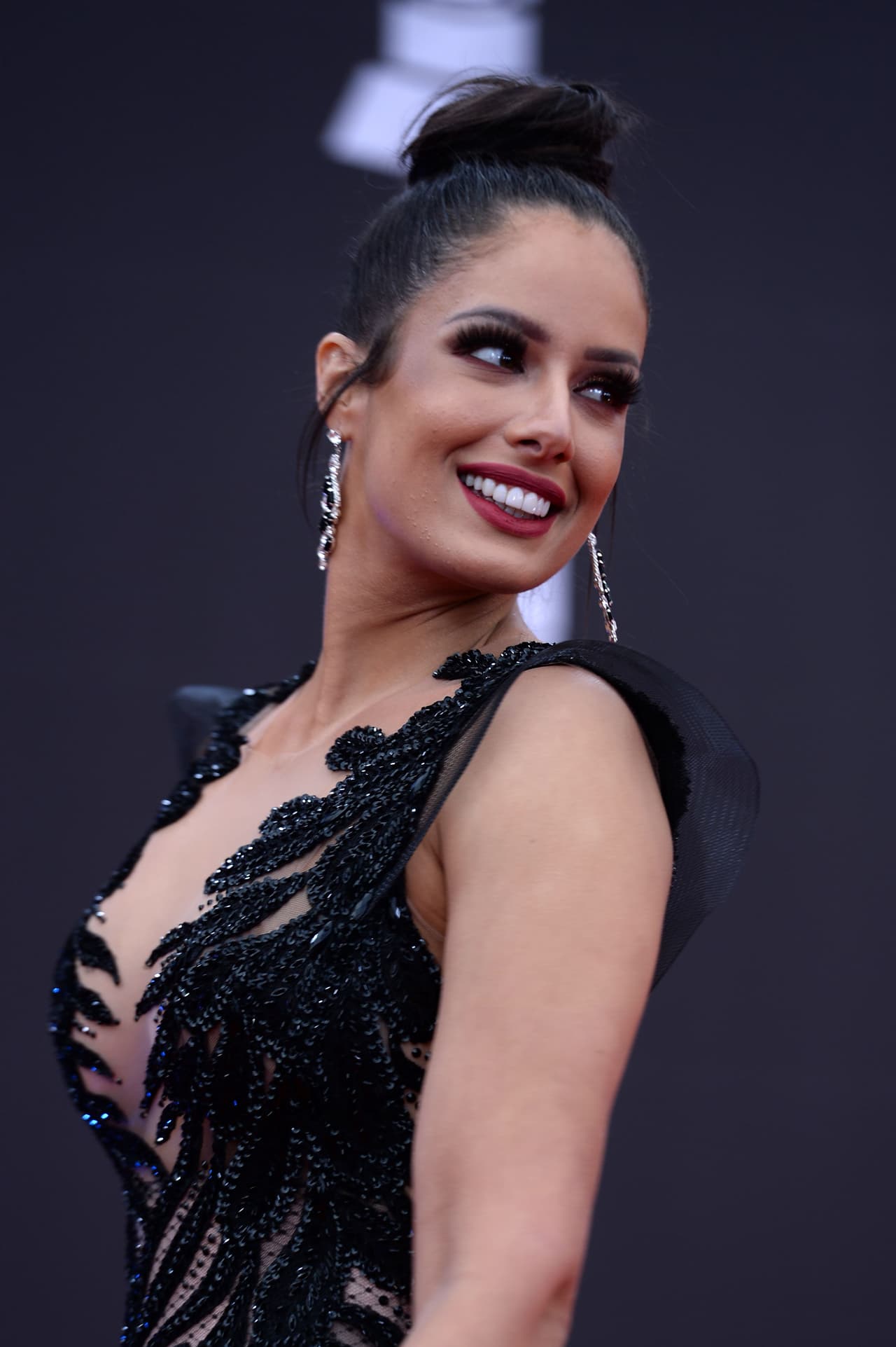 En el año 2018, la puertorriqueña regresó a Nuestra Belleza Latina para hacerse cargo de la conducción del show digital. Desde junio de 2019 podemos ver todos los jueves a Aleyda como
<b>presentadora del segmento Gangas and Deals dentro de Despierta América</b>. En este espacio, la exreina de belleza da tips a la audiencia sobre cómo conseguir productos con descuentos increíbles.
<br>
<br>
<br>
<br>
