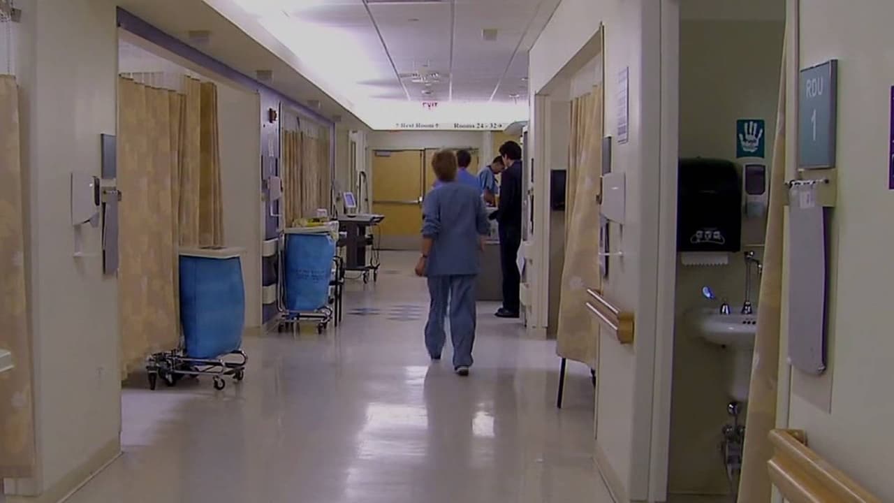 Cientos de enfermeras en Anaheim planean ir a huelga: te contamos qué es lo que exigen
