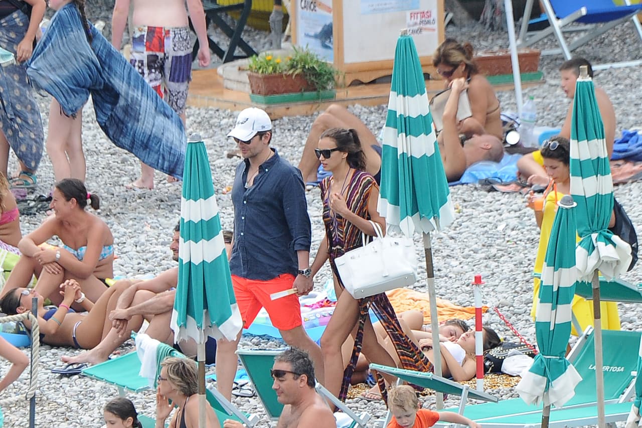 Están gozando de la costa italiana.