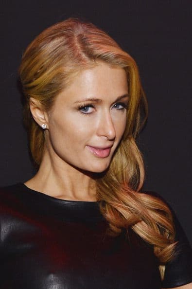 Paris Hilton se robó las cámaras este fin de semana, con su outfit de cuero, durante un desfile de moda de Brian Lictenberg en la semana más fashion de la gran manzana.