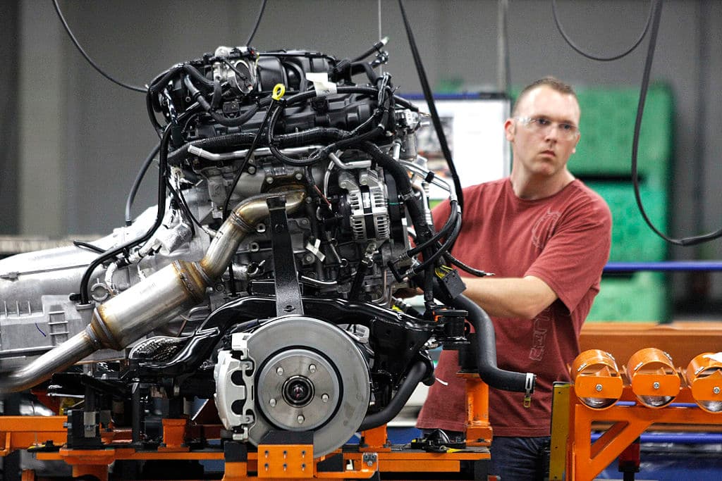 Fiat Chrysler anuncia inversión de $1,000 millones en EEUU en medio de puja entre Trump y el sector automotriz