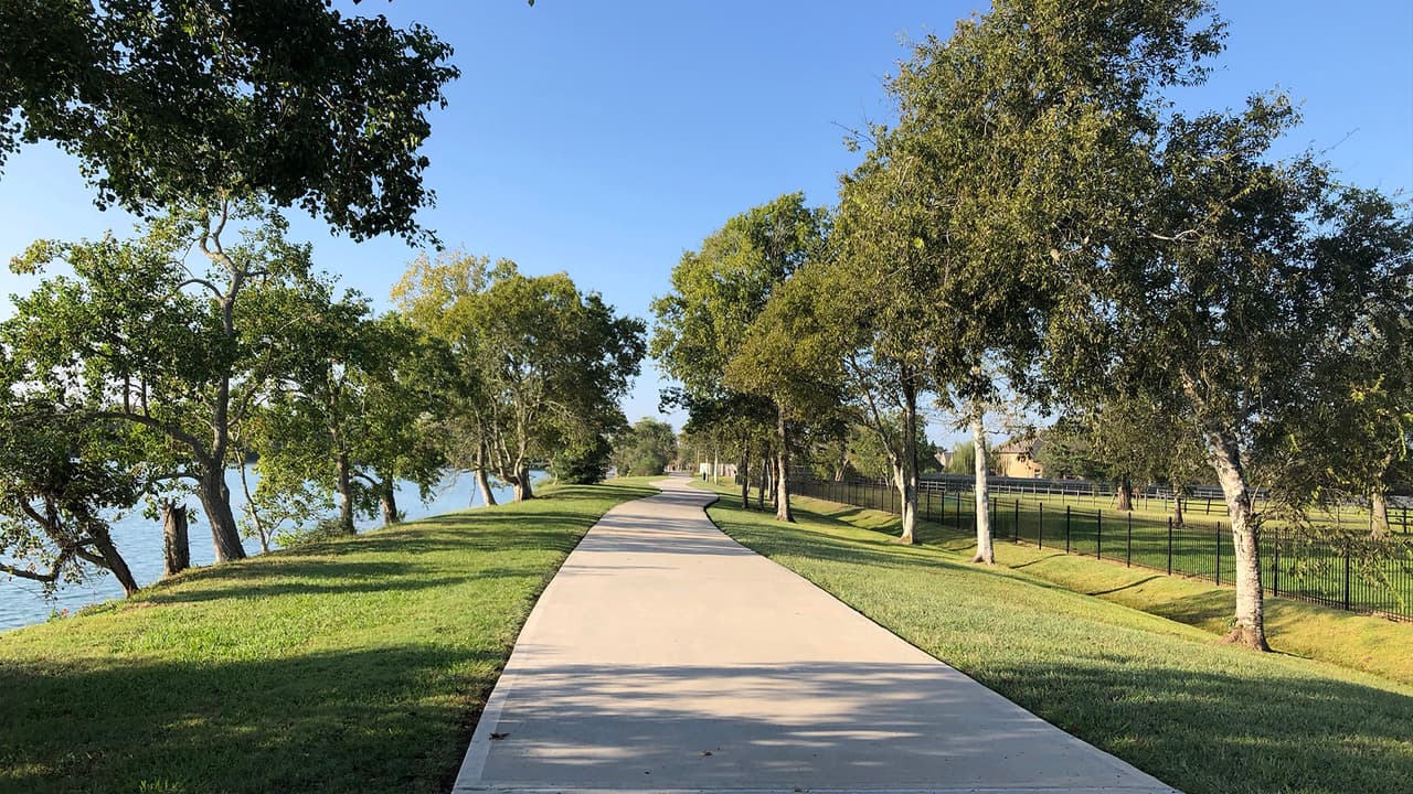 El parque Lake Friendswood es un lugar perfecto para el disfrute familiar en esta primavera.