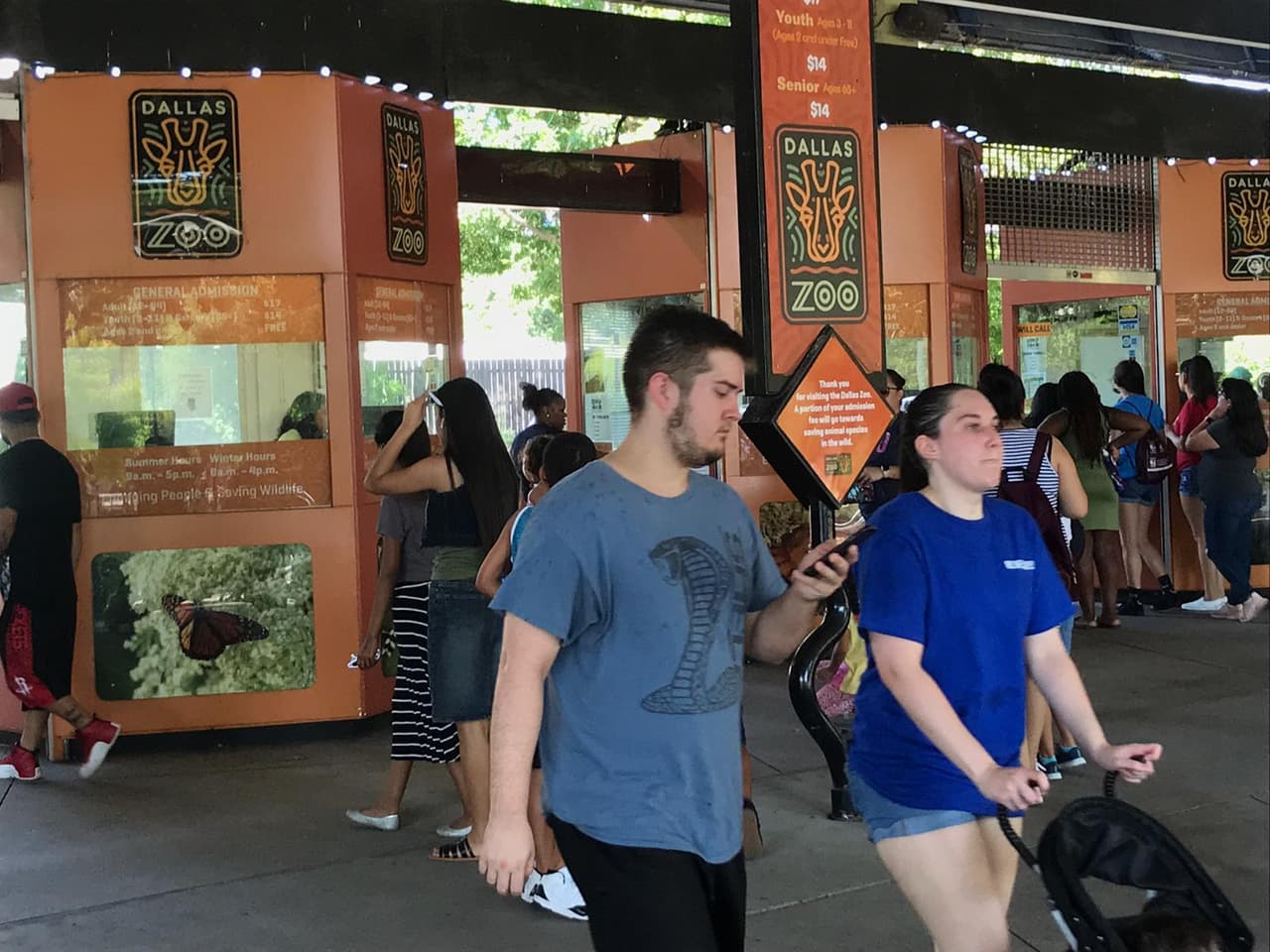 Muchas familias aprovecharon el gran especial de entrada para disfrutar el día.