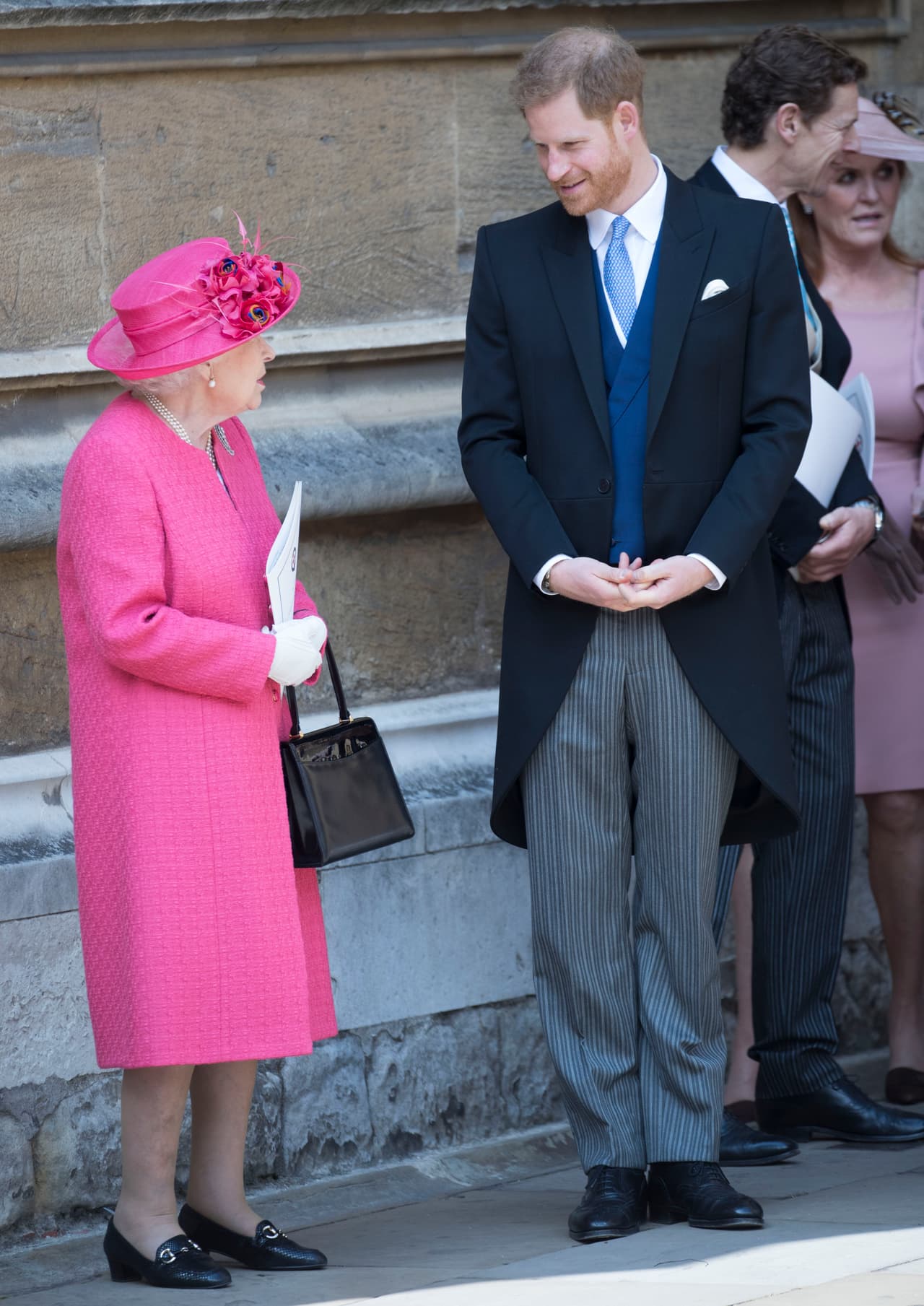 Un detalle que llamó la atención fue la presencia del príncipe Harry, quien asistió sin su esposa, Meghan Markle, debido a que acaba de dar a luz a su primer hijo, Archie.