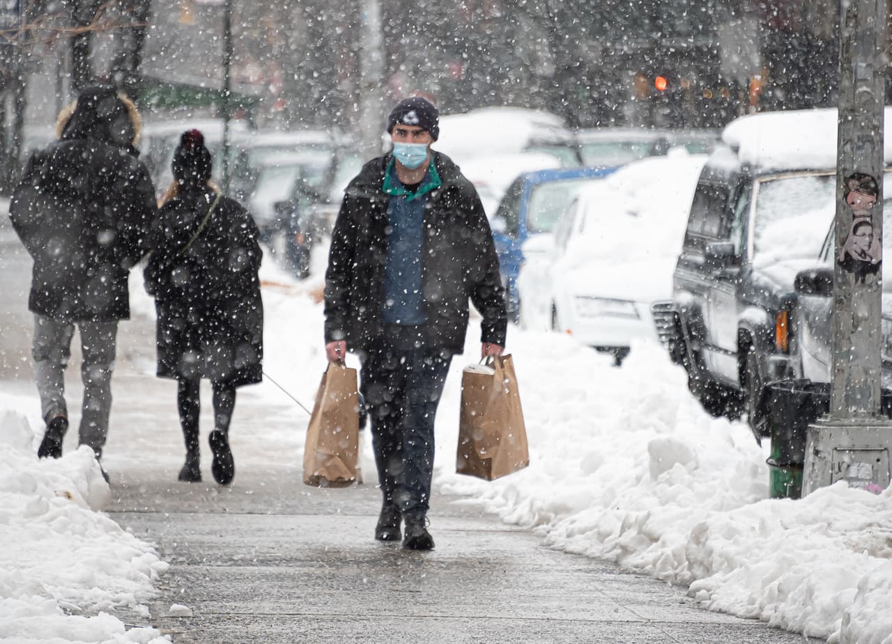 Pronostican más nieve este martes y en los próximos días en Nueva York, con frío intenso por vórtice polar