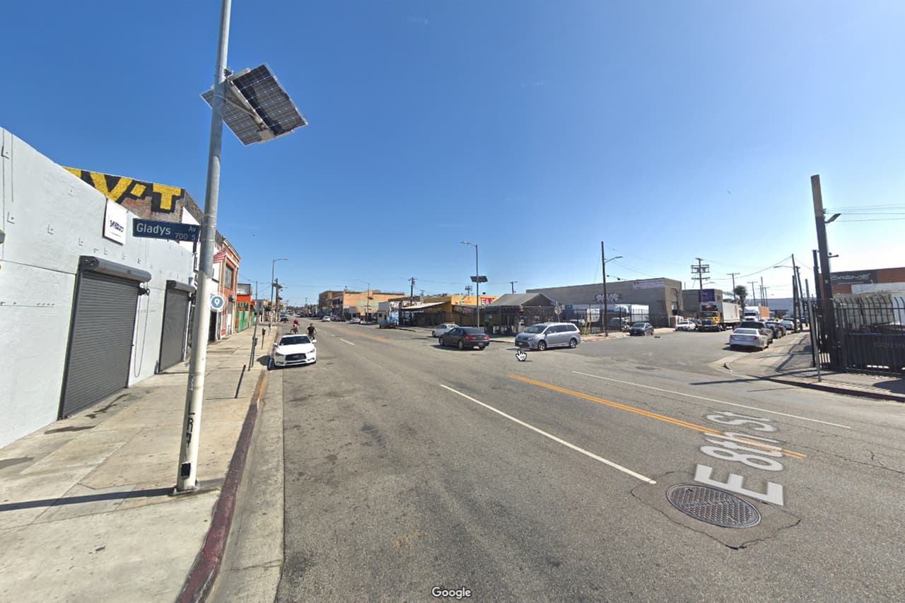 <b>Puesto 2. Los Ángeles, California. </b>Vecindario delimitado entre la autopista Santa Mónica; el boulevard Este Olympic; las avenidas Maple y Gladys; y las calles Este 9, Sur Los Angeles St, Este 7 y Sur Alameda.
<br>
<br>
<b>Crímenes violentos previstos por año:</b> 407
<br>
<br>
<b>Tasa de delitos violentos prevista:</b> 293 delitos por cada 1,000 habitantes.
