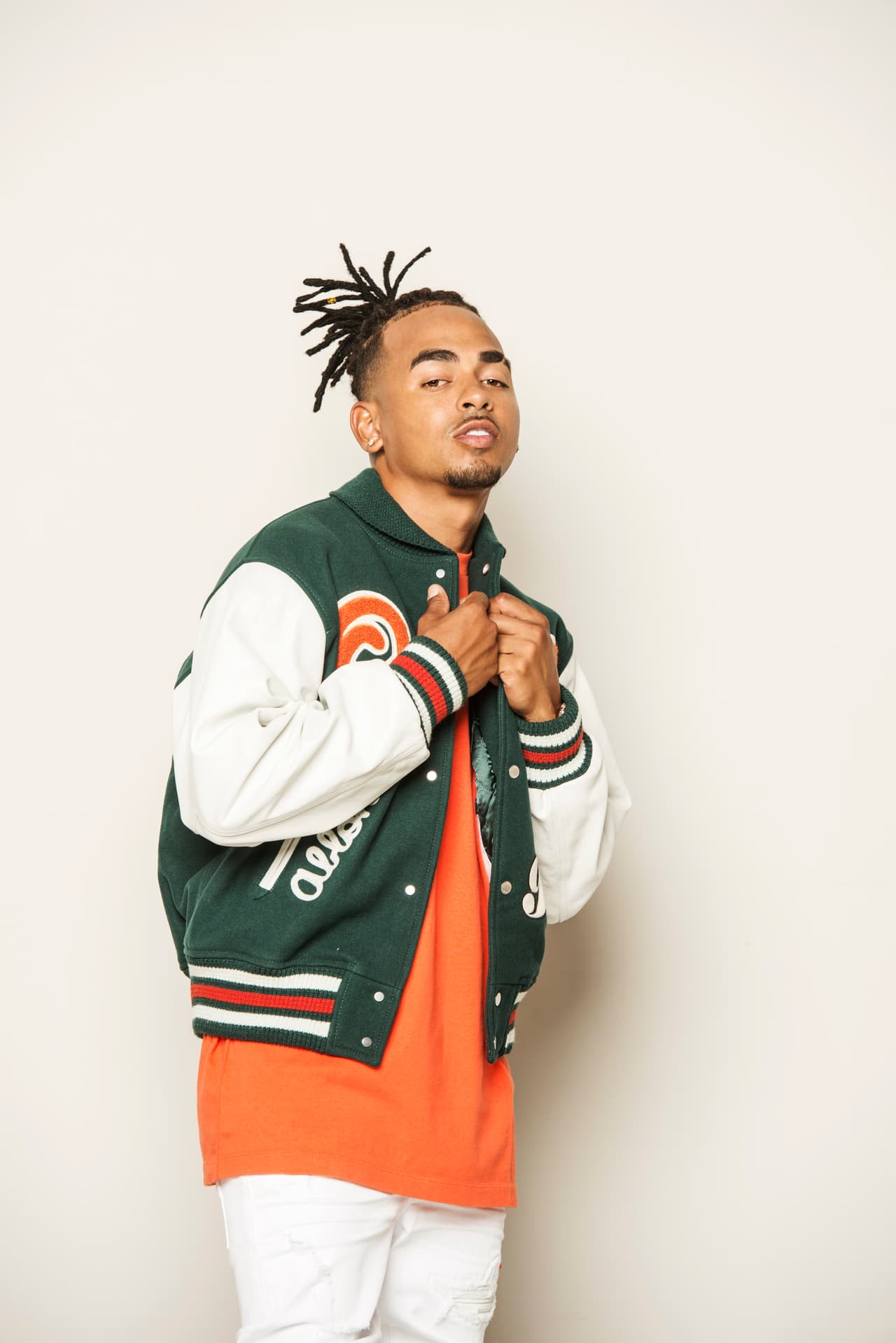 <b>Ozuna </b>aparece en el tercer lugar de esta categoría con el disco Nibiru.