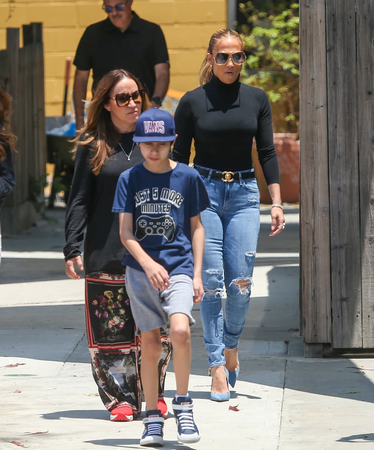 "Solo 
<b><a href="https://www.univision.com/famosos/emme-muniz-hija-melliza-jennifer-lopez-y-marc-anthony-fotos" target="_blank">necesitan encontrar su propio camino</a></b>", confió, "te aman, eres su mamá, los has cuidado y ahora necesitan tener su propia identidad". 
<br>