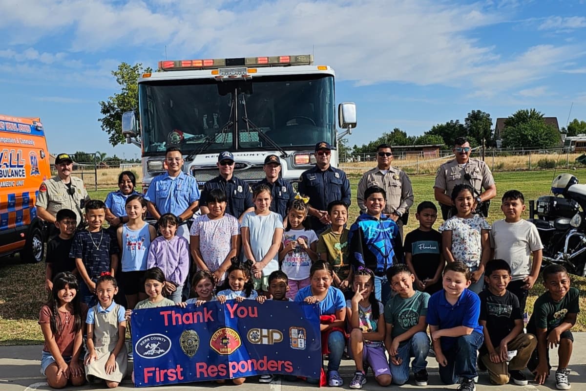 Las autoridades les recuerdan a los niños y maestros que deben tener bien ubicados las rutas de evacuación. Los alumnos siempre deben obedecer a sus profesores para evitar algún accidente.
