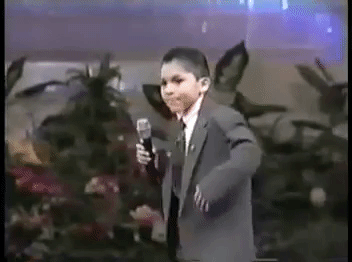 ‘Lindo es caminar con el Señor, más ustedes no saben adónde van. Hay caminos que parecen derechos, mas su final es muerte’, dice una de las canciones del niño prodigio.