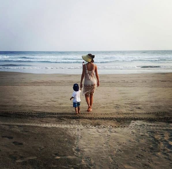 "
<b>Esto es totalmente falso</b>, no tengo palabras para describir lo que significa que no sé qué pasó, un error, alguien se prestó a este acto aberrante, no lo sé y el día de hoy pido ayuda a ustedes para que me ayuden a difundir esta injusticia", declaró Conde en conferencia de prensa.
<br>