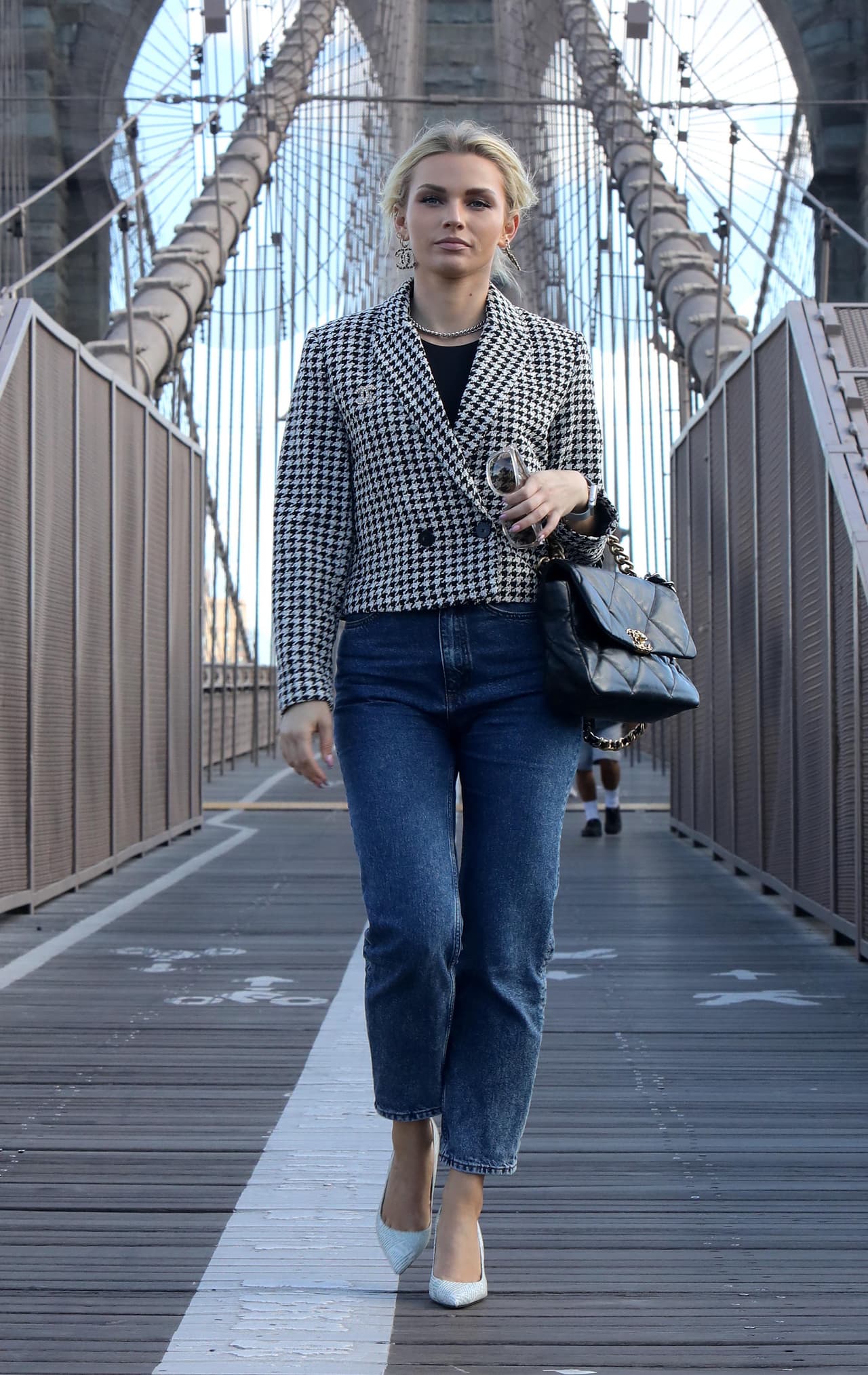 En una entrevista que ella concedió al show 
<b><a href="https://mx.hola.com/famosos/2020100634804/irina-baeva-gabriel-soto-viaje-nueva-york/" target="_blank">'La hora ¡Hola!'</a> </b>el pasado 6 de octubre, reconoció que, en el plan original, estaba contemplado que ambos emprendieran este viaje y que juntos realizaran estudios en la ciudad de Nueva York. 
<br>