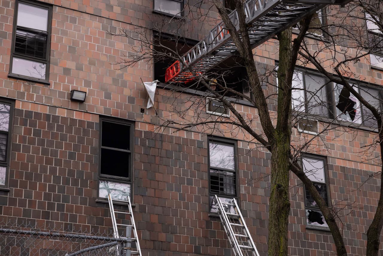 Falla en un aparato de calefacción eléctrico generó el incendio que dejó 17 muertos en un edificio de Nueva York