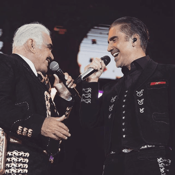 En 1991 filmó la película 'Mi querido viejo', donde Vicente Fernández actuó junto a su hijo Alejandro.