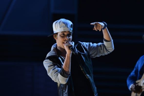 Por lo que vemos, el cantante tenìa preparado un fascinante show. ¡Qué nervios!