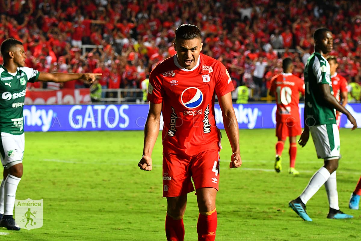 América de México y América de Cali. Dos de los clubes más importantes de sus países; en Colombia, al América se le conoce como ‘los Diablos Rojos’.