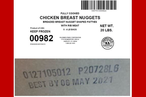Esta es la etiqueta de los paquetes de nuggets de pollo que el público debería revisar si los tienen en su heladera y desecharlos de inmediato o egresarlos a la tienda donde los compró.