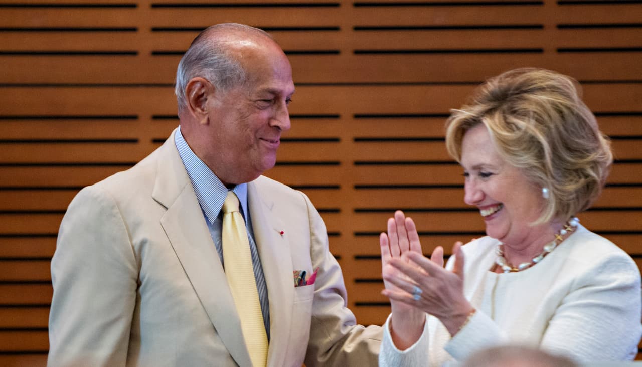 Quien por obvias razones, decidió excluir a su único hijo de los frutos logrados a lo largo de una carrera llena de éxito.