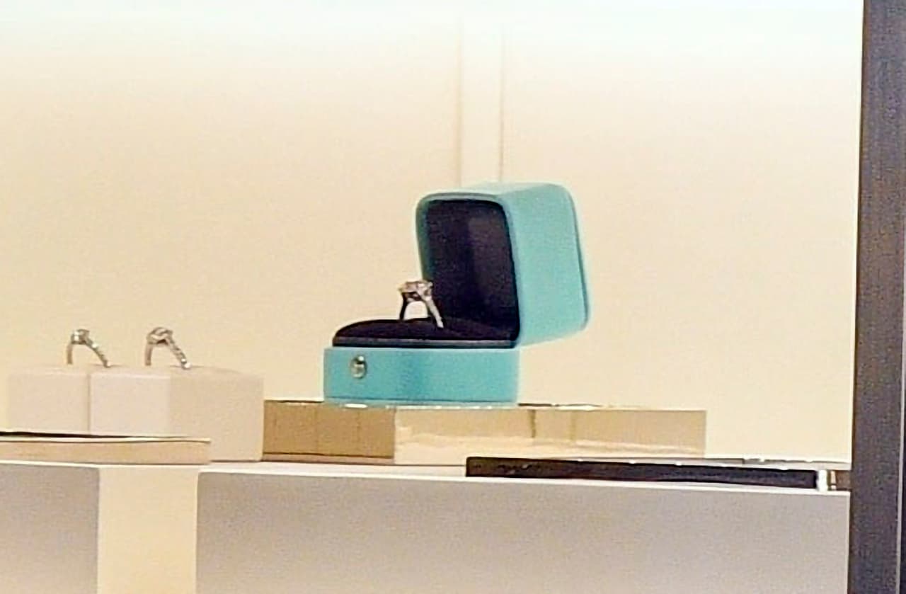 Una nueva versión apunta a que todo se trató de un juego entre Ben Affleck, sus hijos y su madre. 
<br>