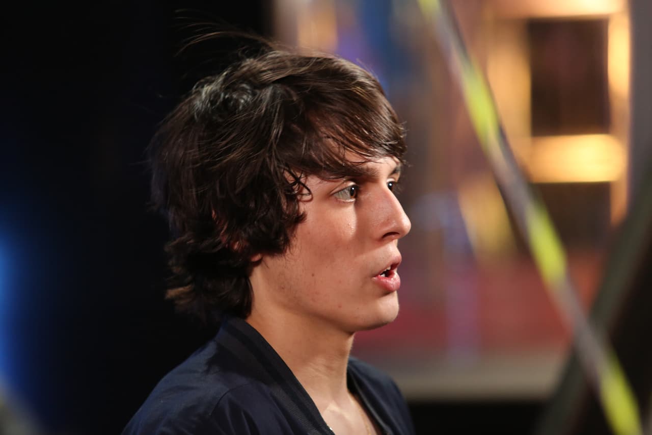 Christopher enamoró a las chicas con su look y convenció a los jueces con su voz.