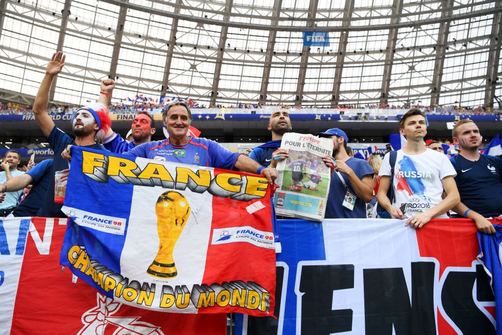Los fanáticos del mundo vibran con la fiesta de la final entre Francia y Croacia, donde la alegría y el colorido se tomaron el estadio de Luzhniki para conocer el campeón de Rusia 2018.