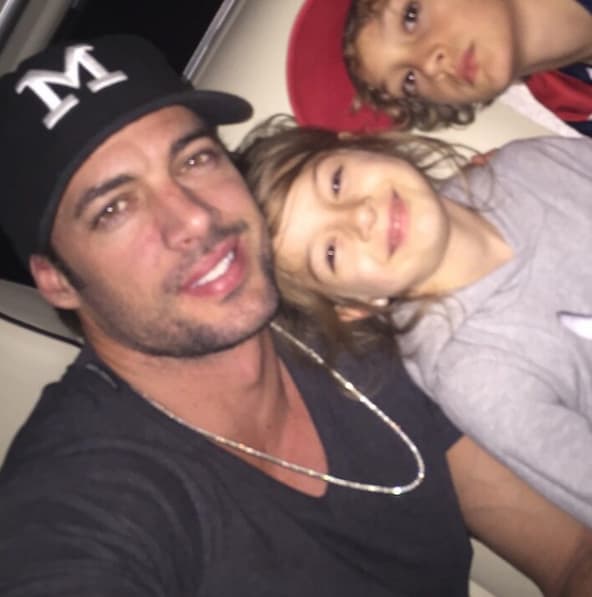 Este galán cubano sigue buscando el éxito en Hollywood y, por lo que se ve, también quiere ser el mejor papá.