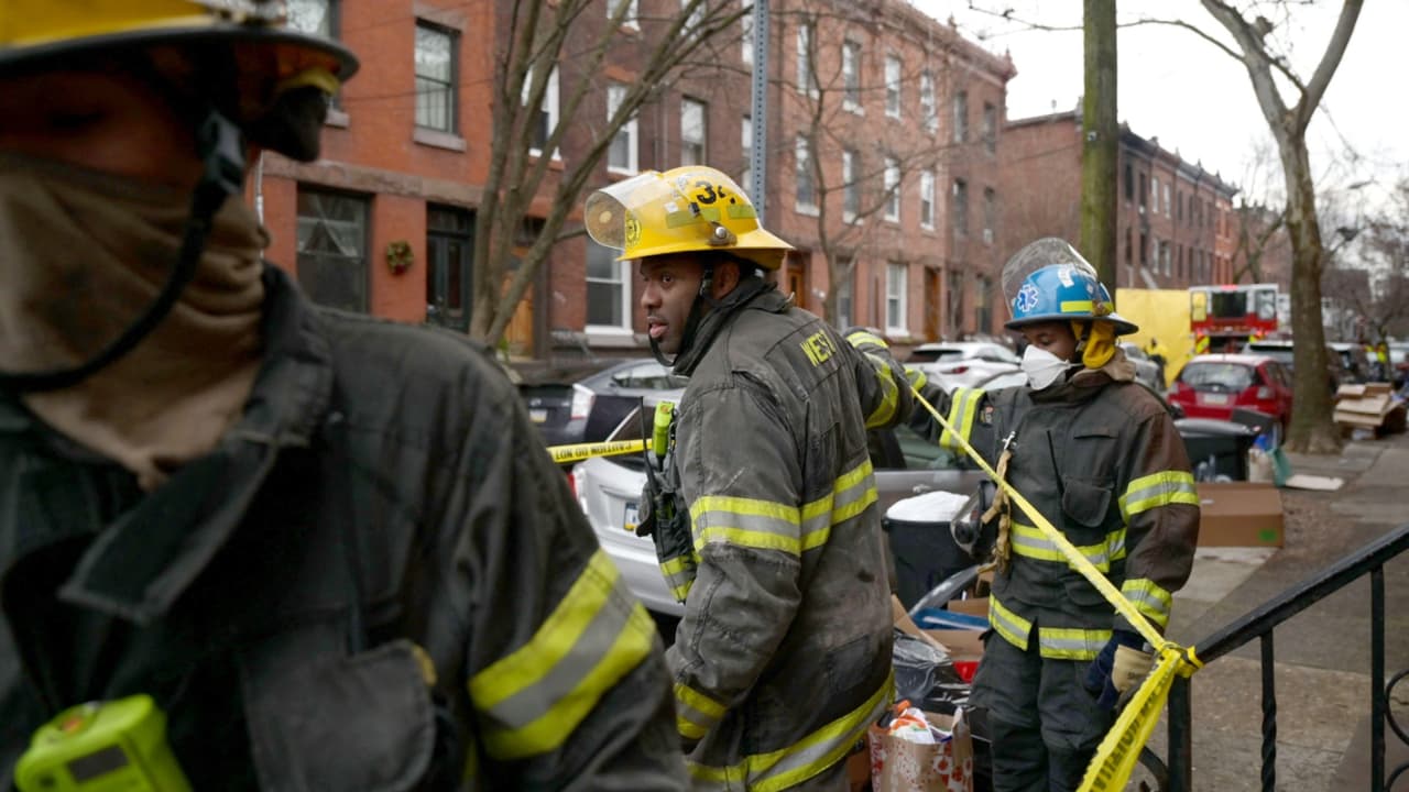 Vecinos de Port Richmond reaccionan tras incendio mortal y comparten recomendaciones