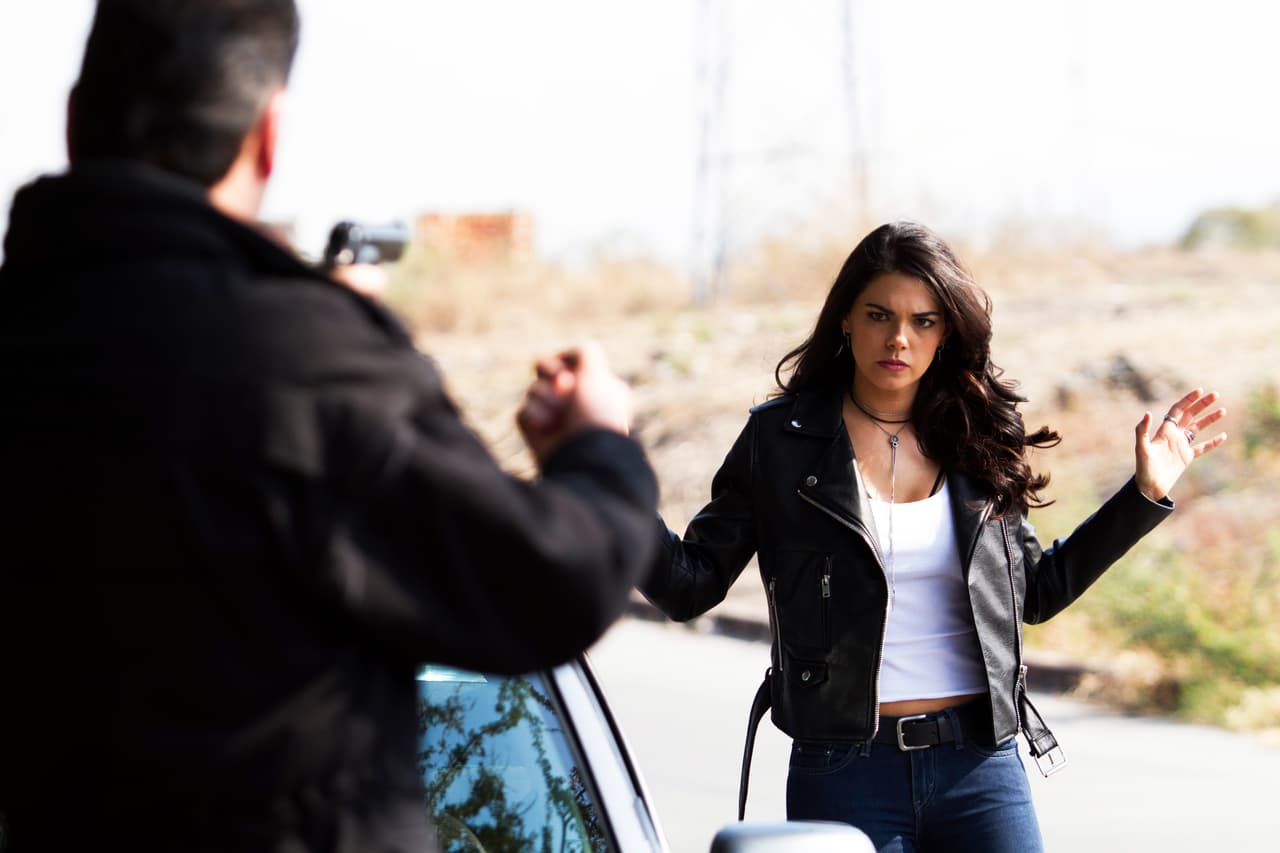 El coronel finalmente la tenía en sus garras por segunda ocasión.