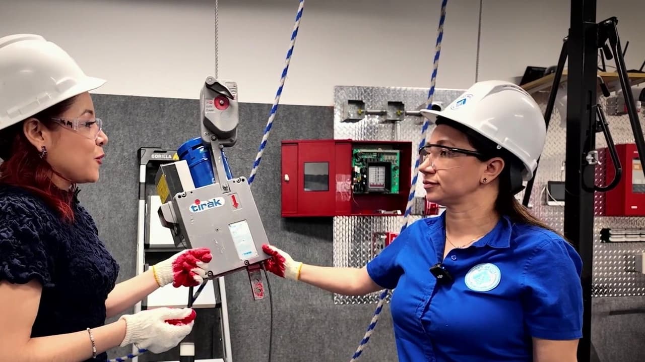 Mujeres poderosas: Mayra Alejandra forma a la próxima generación de trabajadores