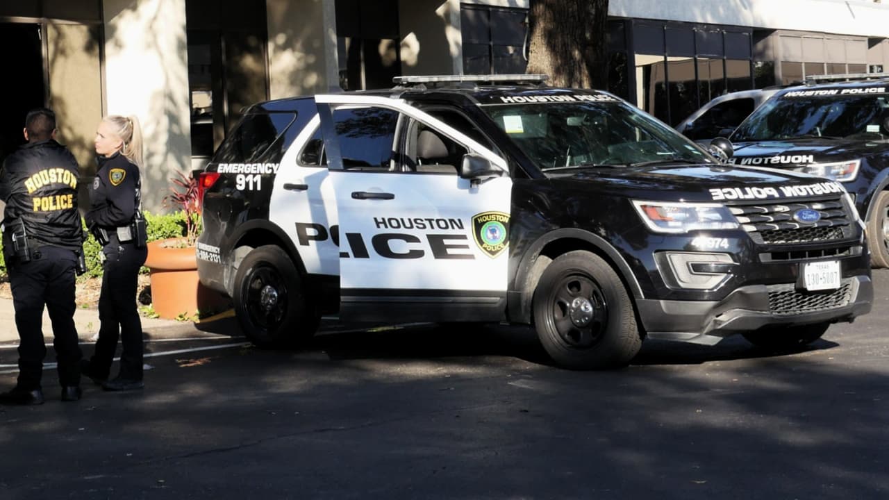 Hallan los cuerpos de dos jóvenes, reportados como desaparecidos, en el río Trinity