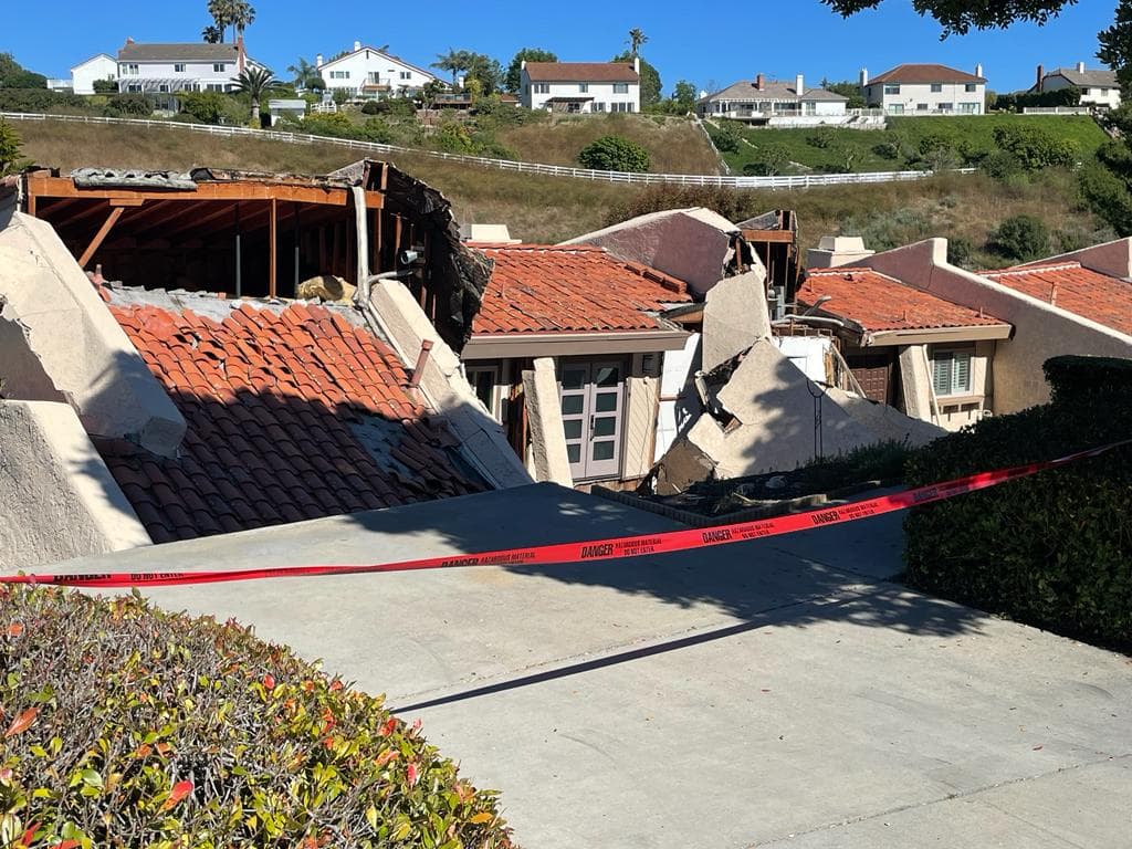 No hay aseguranza para este tipo de incidente 'misterioso', por lo que el condado de Los Ángeles buscaba ofrecele opciones financieras a los propietarios que perdieron todo.