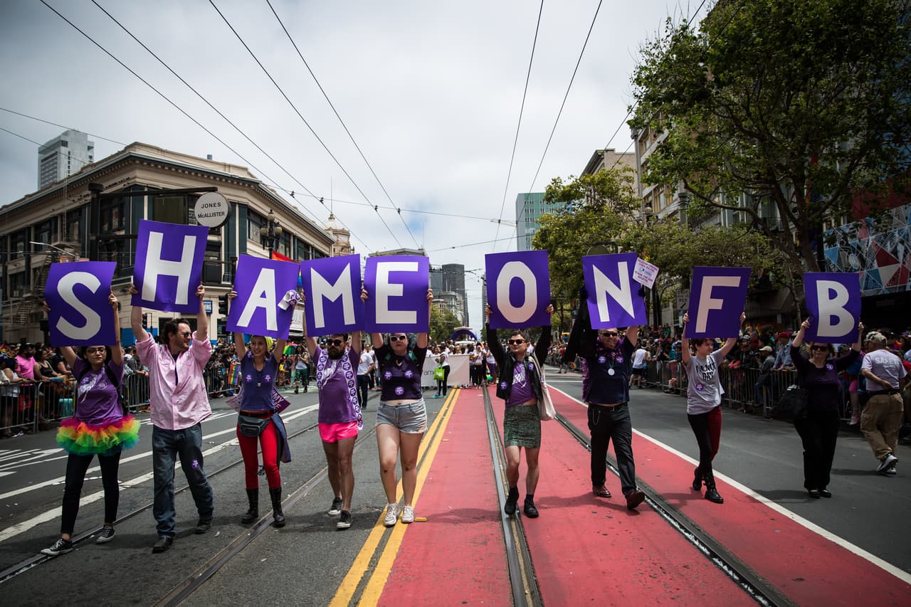 Cientos salieron a las calles de San Francisco para celebrar el Orgullo Gay.