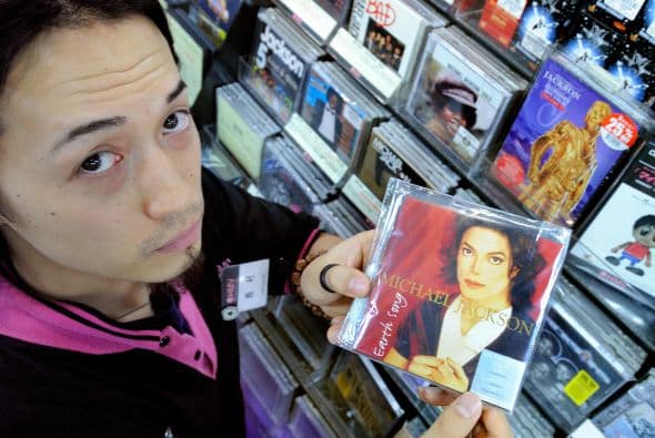 El número de CDs publicados por discográficas niponas aumentó en 2012 por primera vez en los últimos 14 años, gracias en buena parte a las grabaciones de grupos de J-Pop (pop japonés), según datos publicados hoy. Ver toda la información