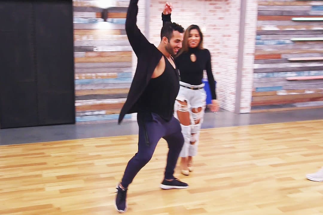 “Detrás de cámaras soy un poquito más divertido. Siempre estoy tratando de que la gente se ría”, reveló el gimnasta.