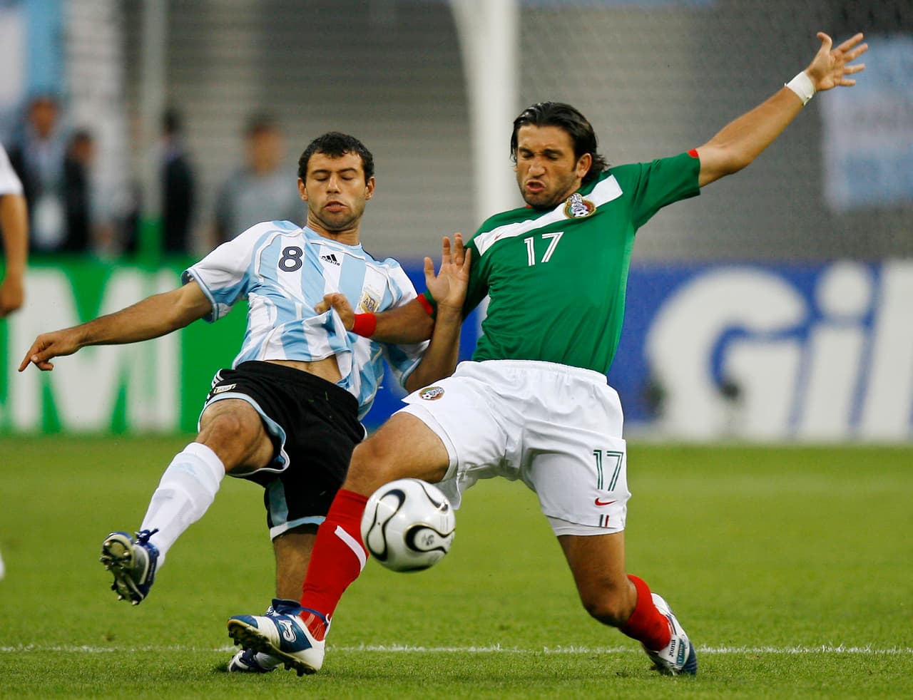 Javier alcanzó su sueño al disputar la Copa Mundial de 2006 con Argentina donde jugó en absolutamente todos los partidos.
<br>