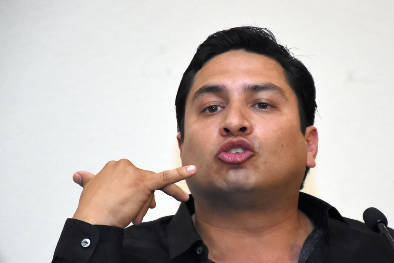 “No tengo la necesidad de tener socios, no tengo sociedades”.