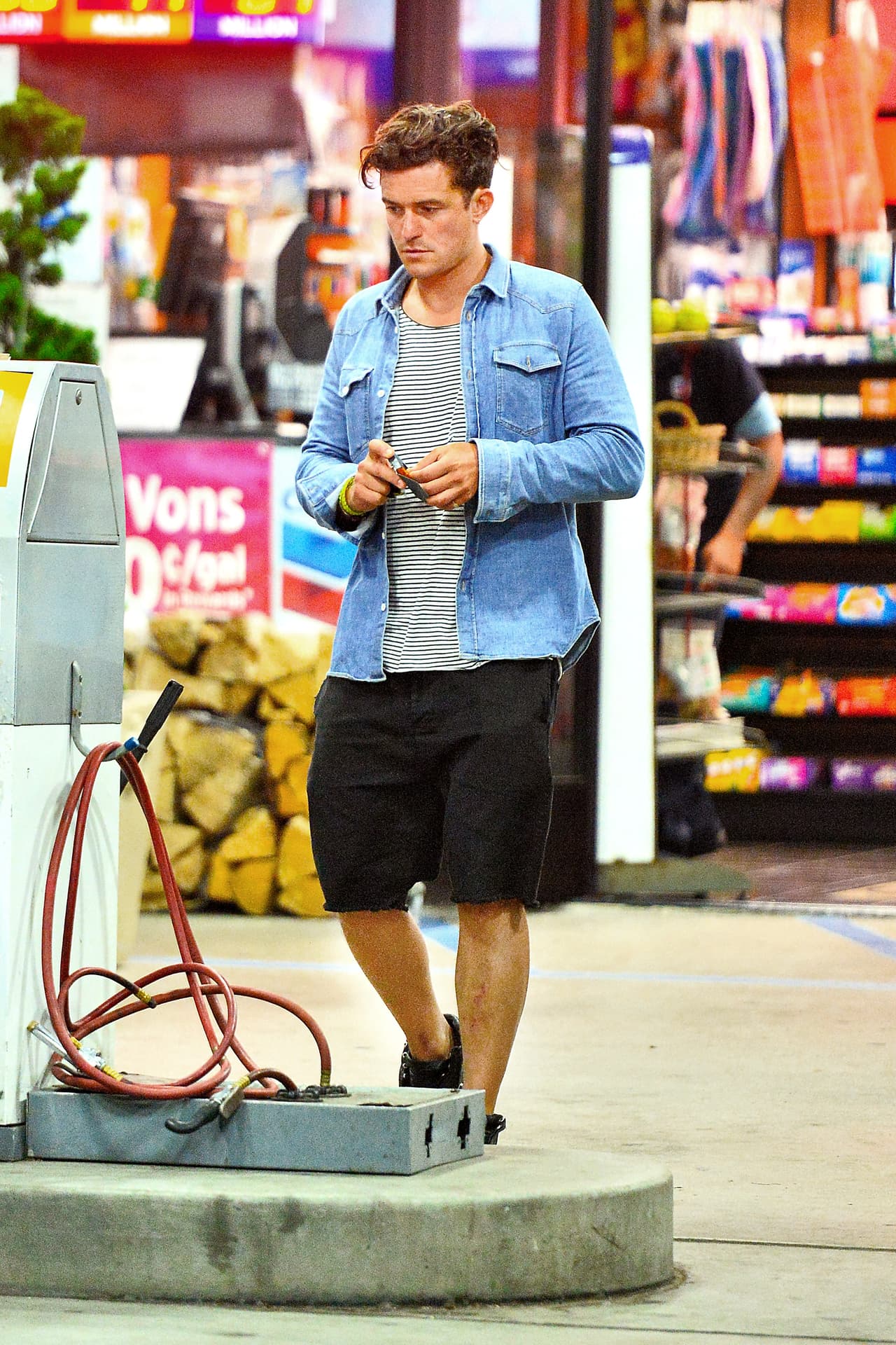 Y es que la estrella de Hollywood quedó deslumbrado con la sexy latina.